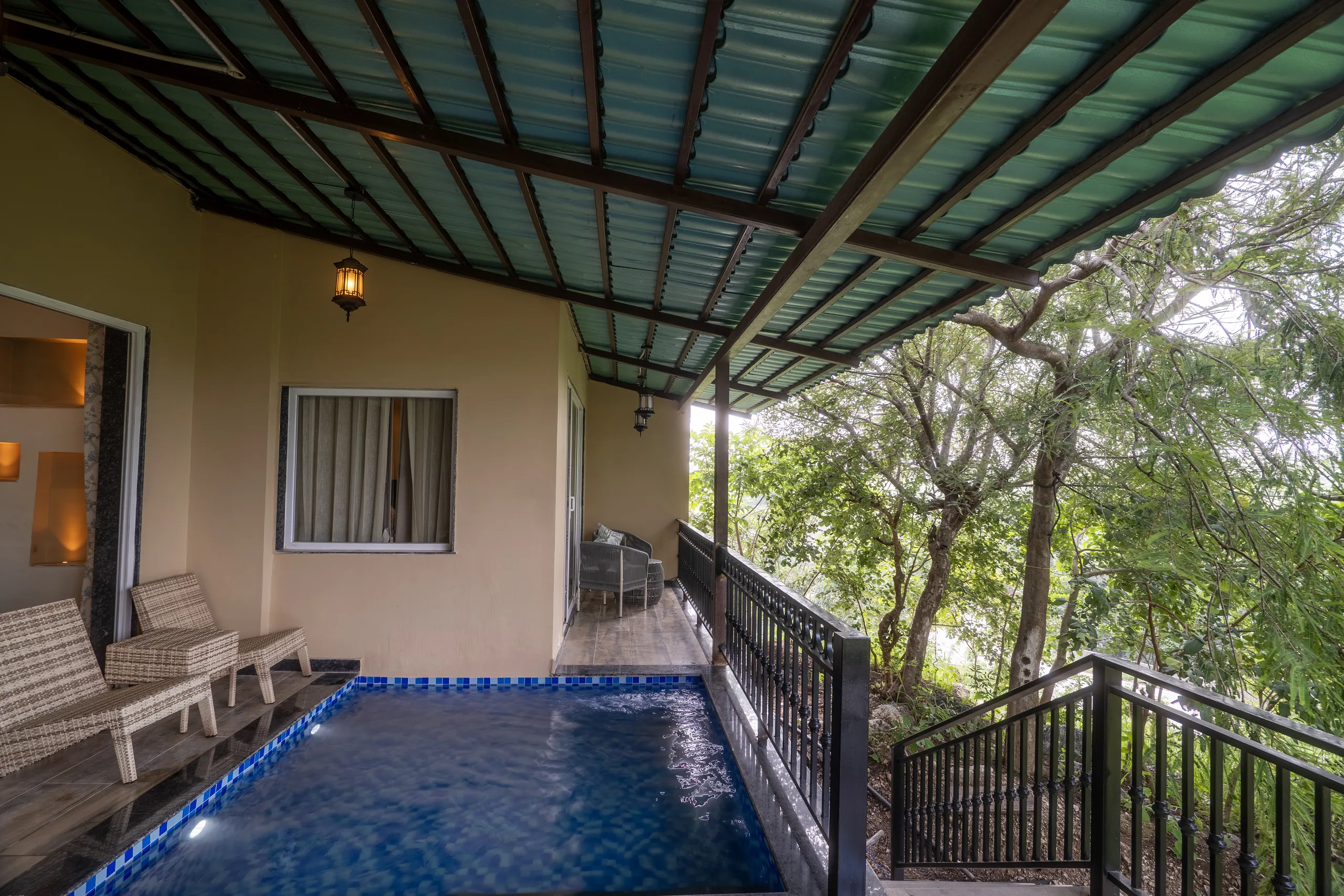 The plunge pool at Gharbaar villa