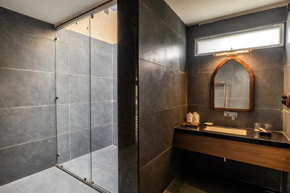 The open-to-sky bathing space