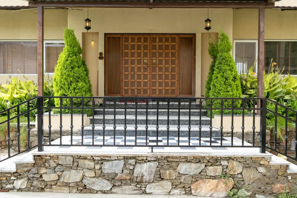 The private entrance